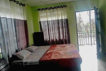 هتل Oyo 81211 Ss Guest House