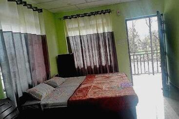 هتل Oyo 81211 Ss Guest House