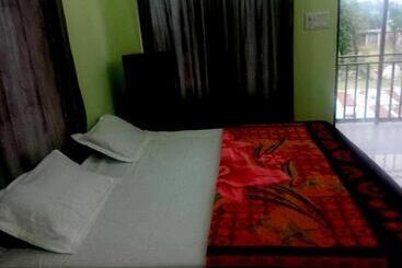 هتل Oyo 81211 Ss Guest House