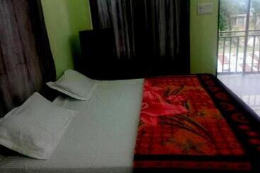 هتل Oyo 81211 Ss Guest House