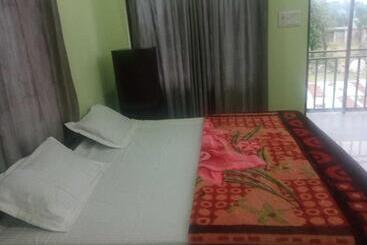 هتل Oyo 81211 Ss Guest House