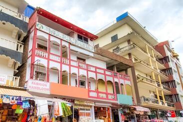 هتل Spot On 81255b Happy Guest House