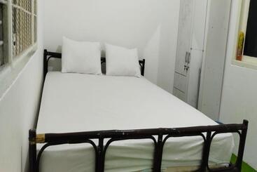 هتل Spot On 92544 Senja Homestay