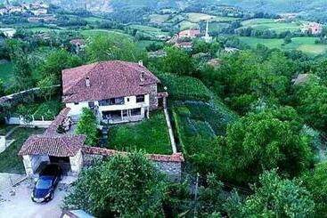 پانسیون Guest House Hyseni
