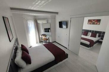 Wb Weekend Otel