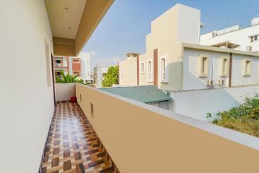 هتل Varun Residency