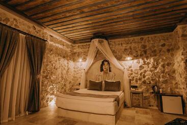 Akri̇ti̇s Stone House - Ortahisar