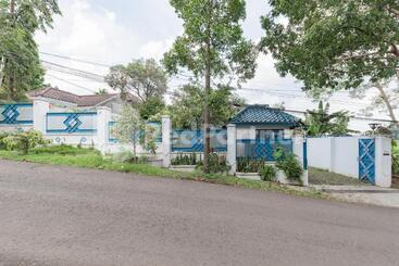 هتل Biru Homestay Bandung Mitra Reddoorz