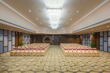 هتل Cygnett Inn Imperial Tezpur