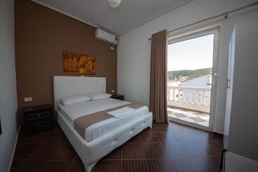 هتل Vale Deti Rooms