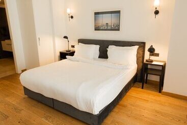 Ando Living   Taksim Gumussuyu Townhouse