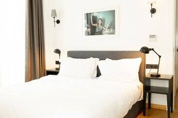 Ando Living Taksim Gumussuyu Townhouse