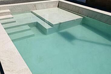 تختخواب و صبحانه Wakeup Villa