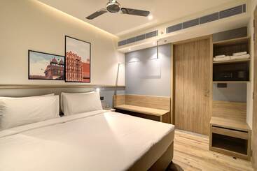 7 Apple Hotel Pratap Nagar, Jaipur