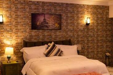 هتل Brynx Haven   Adenta, Accra