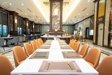 هتل Cửa đông Luxury