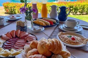 هتل Dom Pedro Laguna Beach Resort & Golf
