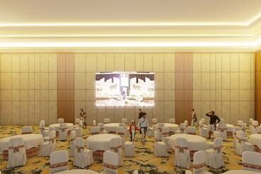 هتل Harper Kupang By Aston