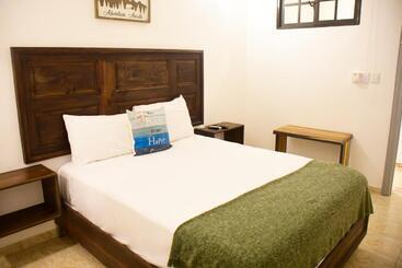 هتل Hostal Marina Samana