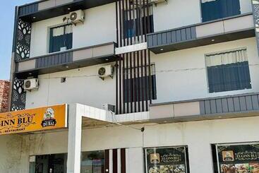 هتل Oyo 81207 Elginn Blu  And Restaurant