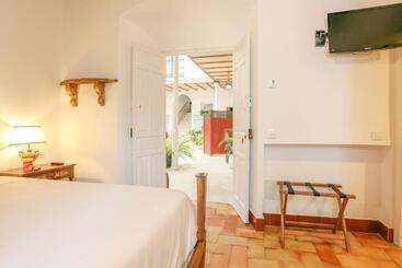 هتل Posada De La Casa Del Pintor   Adults Only