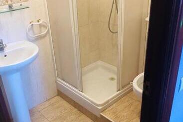 پانسیون Hostal Juli Bureba