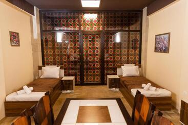 Qala Hostel Ganja