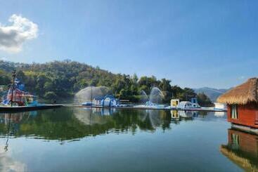 Ruknam Resort