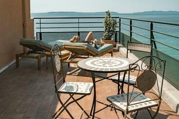 Surplage Hotel Cavalière