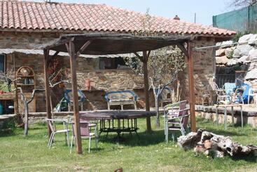 Albergue La Casa Del Camino