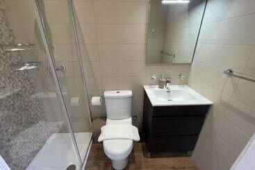 تختخواب و صبحانه Alina Boutique Living