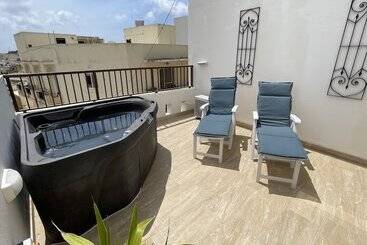 تختخواب و صبحانه Alina Boutique Living
