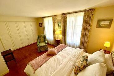 تختخواب و صبحانه Le Logis Plantagenêt