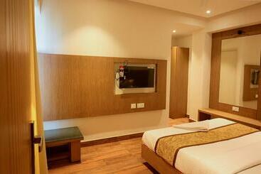 هتل Grand One Tower