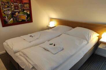 Frauenhotel Hanseatin   Women Only