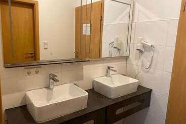 هتل Heidepension Bispingen