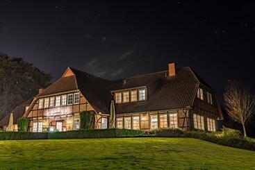 هتل Landhaus Am Golfpark Inhaber Marko Nolden
