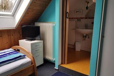 هتل Pension Das Kleine Landhaus