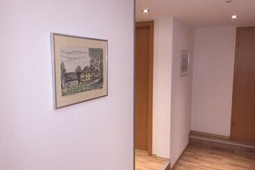 هتل Pension Im Wirtshaus Himberg