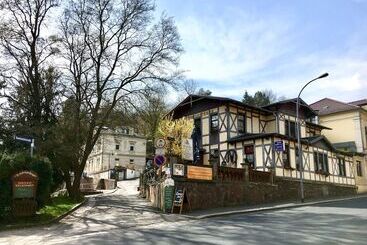 هتل Schweizerhaus
