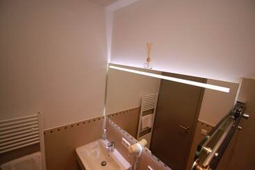 هتل Slamba Hostel