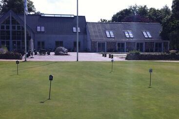 هتل Tollundgaard Golf Park