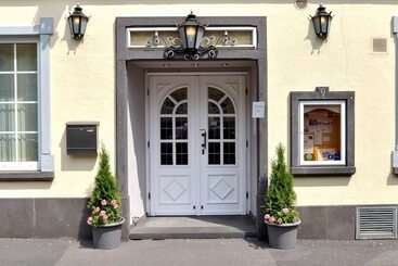 هتل Zehnthof
