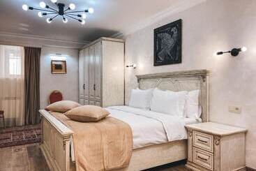هتل Aspar Boutique