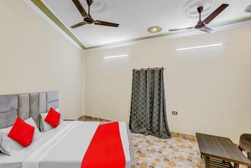 هتل Flagship Friends Guest House