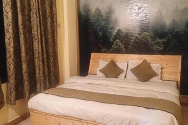 هتل Narayana Guest House