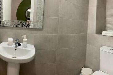 پانسیون Hostal Baobab