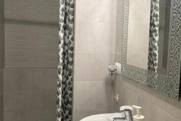 پانسیون Hostal Baobab