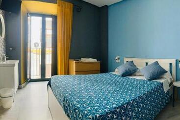 پانسیون Hostal Baobab