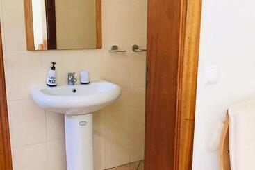 پانسیون Residencial Lela D Fermina